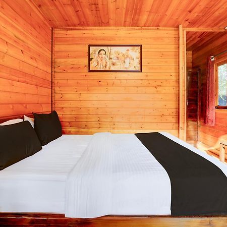Super Townhouse Morjim Hotel Ngoại thất bức ảnh