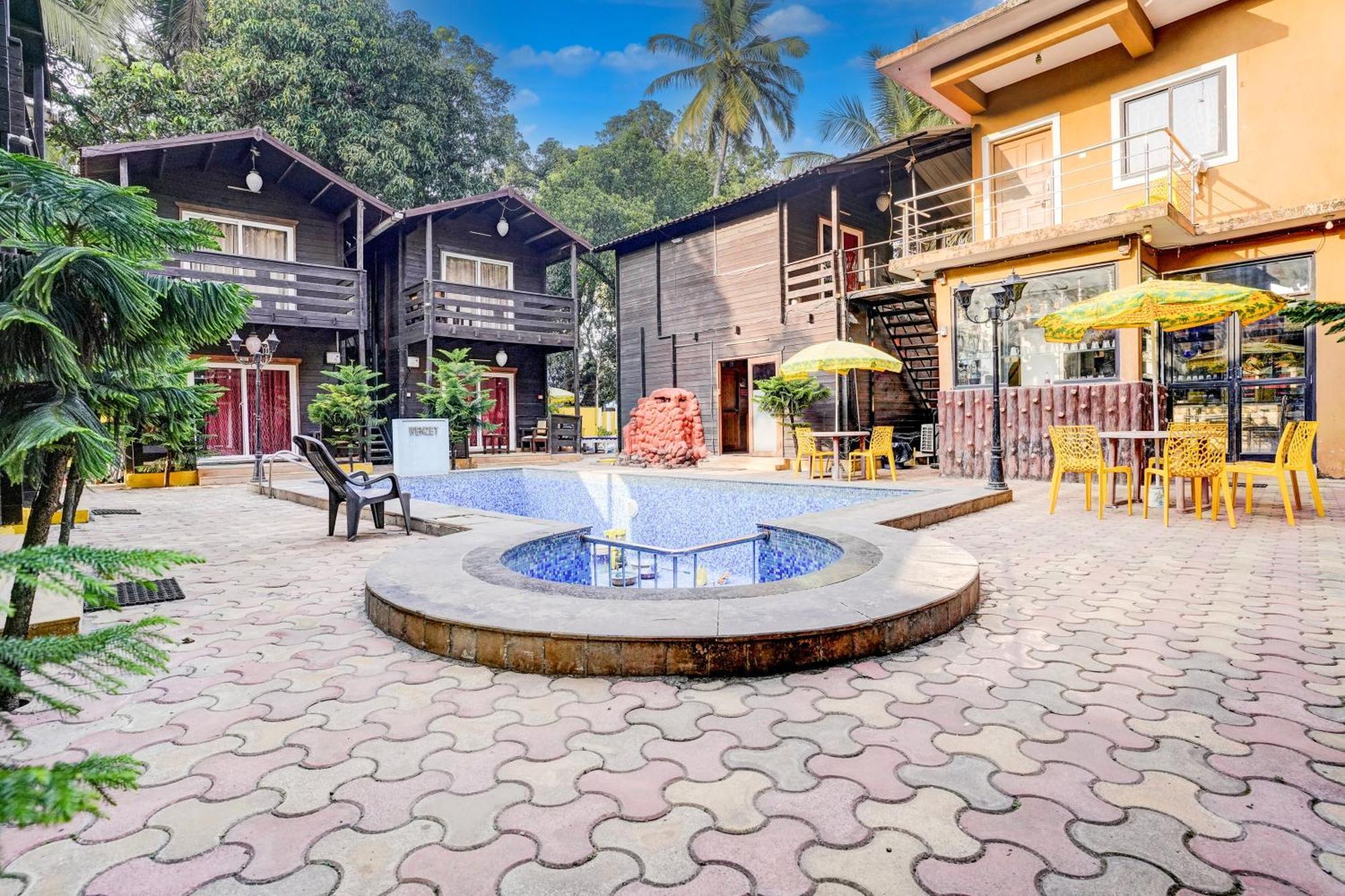 Super Townhouse Morjim Hotel Ngoại thất bức ảnh
