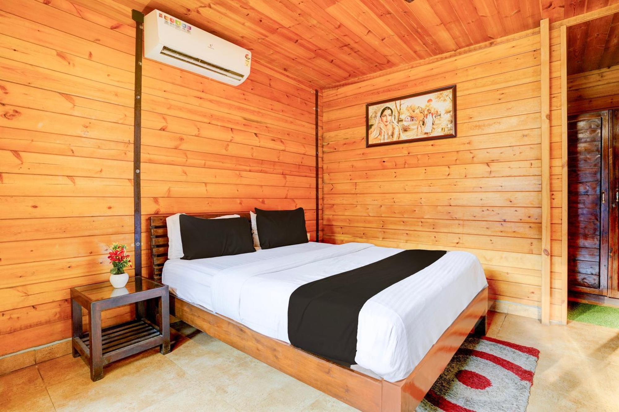 Super Townhouse Morjim Hotel Ngoại thất bức ảnh